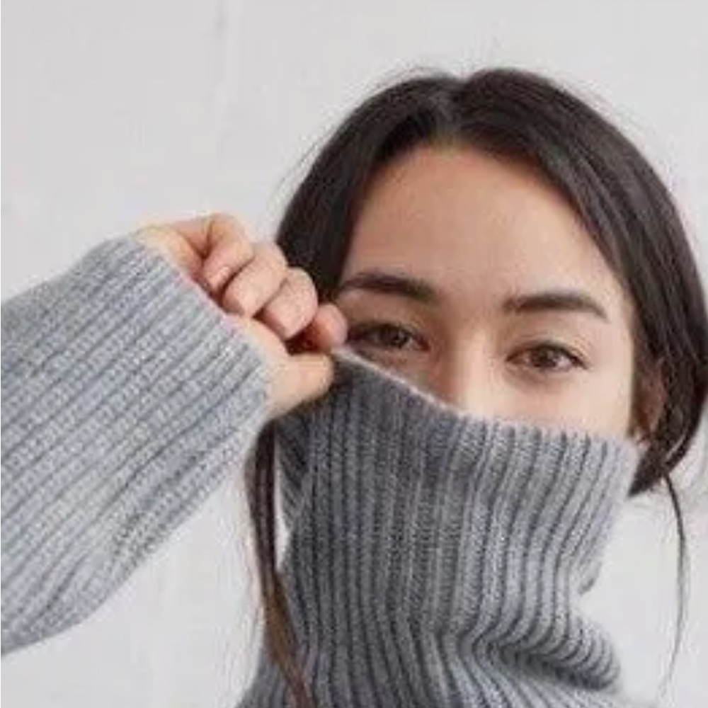Jenni Kayne Cashmere Turtleneck